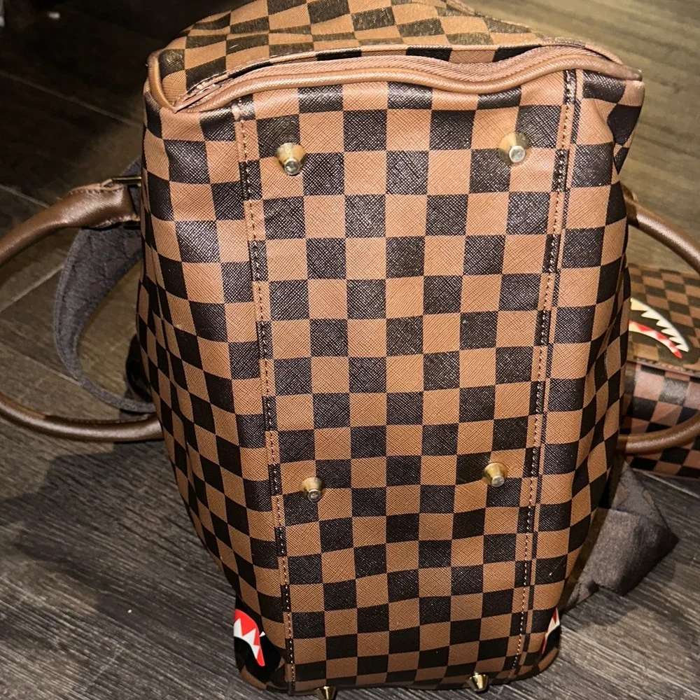 Sprayground Checkered Shark-Detail Men’s Bag Set
